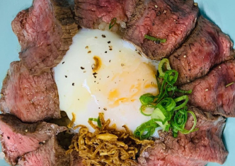 国産牛ローストビーフ丼